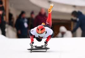 首届中国男子冰球职业联赛总决赛开幕 北京、深圳迎“开门红”